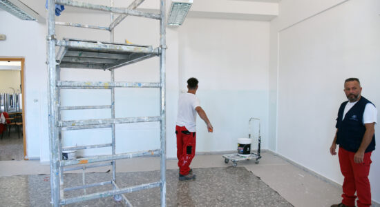 Colori per pitturare le pareti della casa-Foto da imagoeconomica