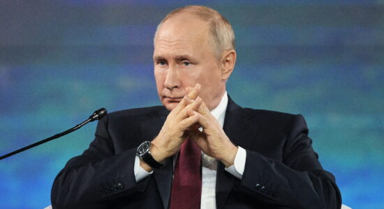 La Russia vara la sperimentazione del rublo digitale-Valdimir Putin-Foto da imagoeconomica