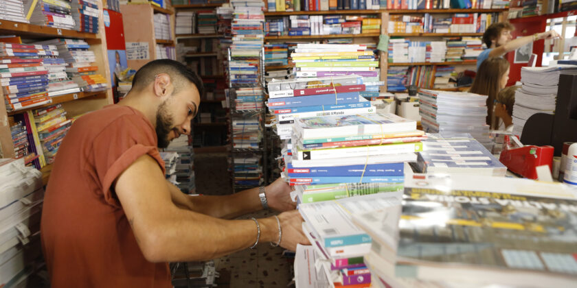 Libri-Foto da imagoeconomica