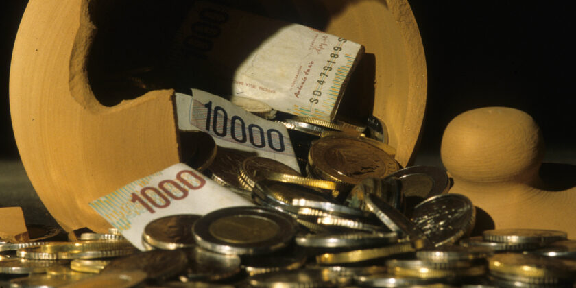 Monete lire-Foto da imagoeconomica