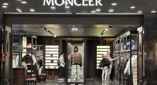 Negozio Moncler-Foto da imagoeconomica