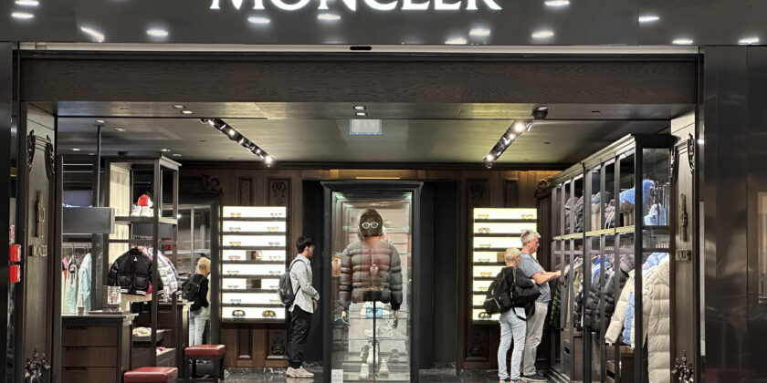 Negozio Moncler-Foto da imagoeconomica