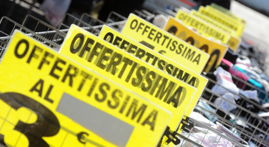 Offerte da urlo-Foto da imagoeconomica