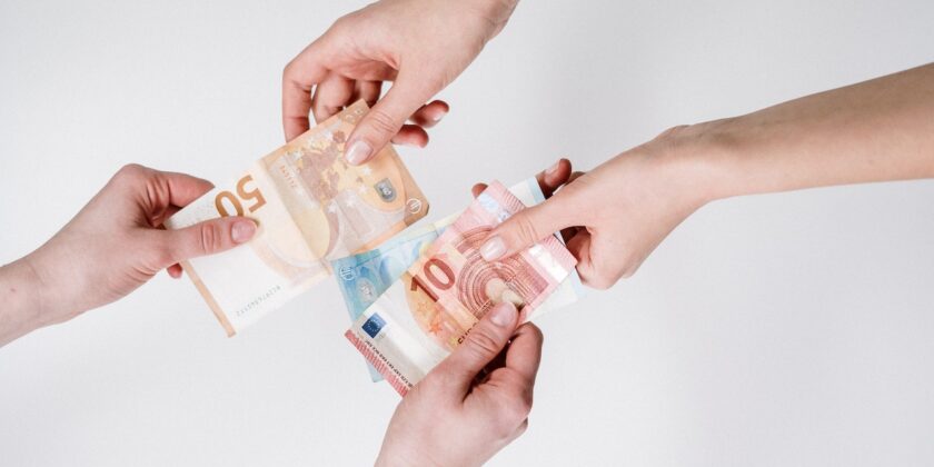 Pagamenti in contanti-Footo da pexels.com