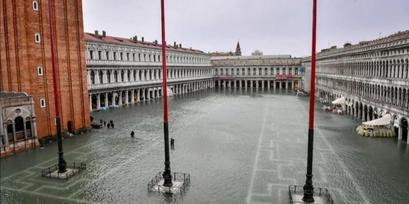 Piazza San Marco a Venezia-Foto da imagoeconomica