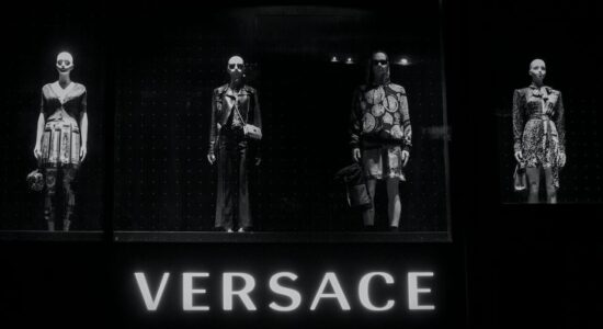 Quanti soldi si spendono per una borsa Medusa di Versace