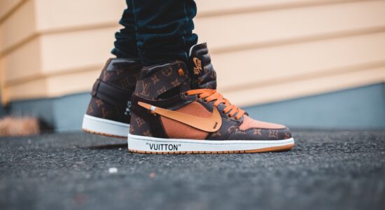 Quanto costano le sneakers da donna di Louis Vuitton