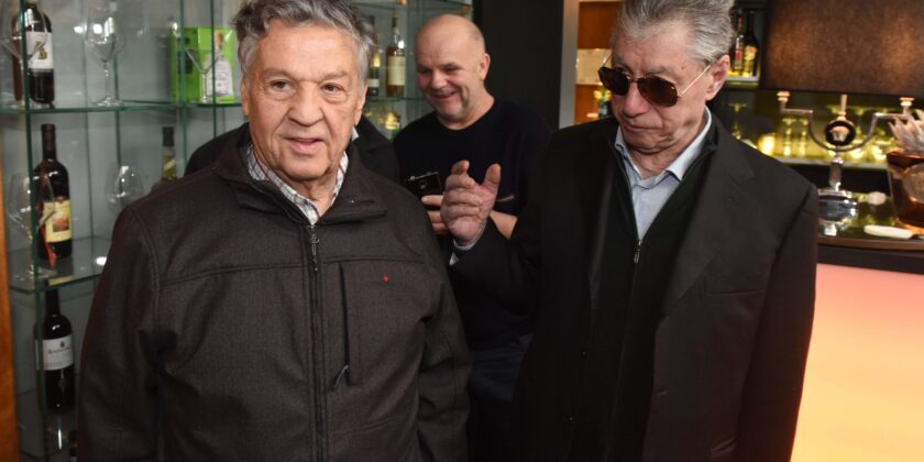 Renato Pozzetto con Umberto Bossi-Foto da imagoeconomica