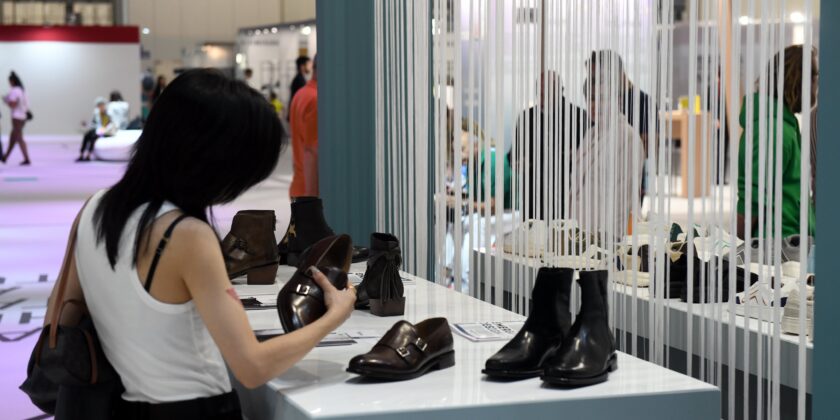 Scarpe dell'autunno 2023-Foto da imagoeconomica