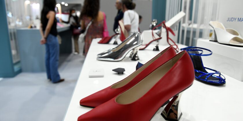 Scarpe di pelle-Foto da imagoeconomica