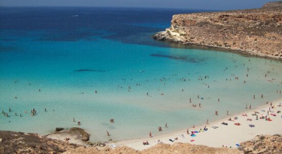 Spiaggia Isola dei Coniglio Lampedusa-Autore Figiu-Foto da wikipedia