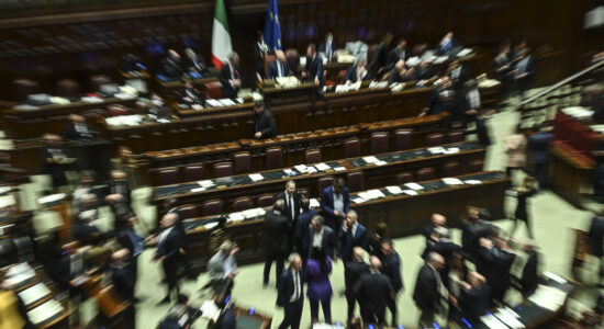 Addio ad Opzione Donna e APE sociale e uscite a 63 anni per tutti-Approvazione della Legge di Bilancio alla Camera-Foto da imagoeconomica