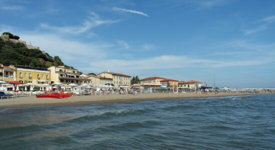 Castiglione della Pescaia-Autore Castiglione ddella Pescaia-Autore trolvag-Foto da wikipedia