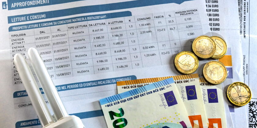 Contributo per abbassare le bollette-Foto da imagoeconomica