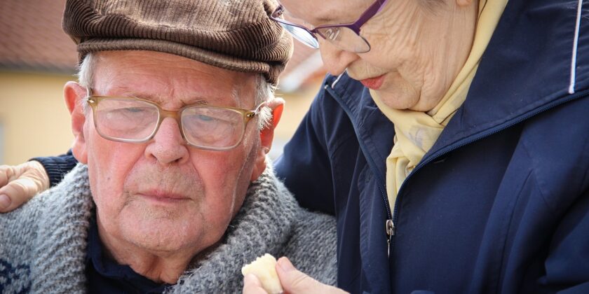 Donne in pensione a 64 anni di età con 20 anni di contributi-Foto da pixabay.com