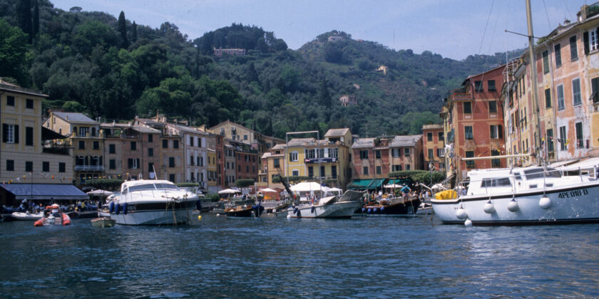 Dove comprare casa in Liguria-Portofino-Foto da imagoeconomica