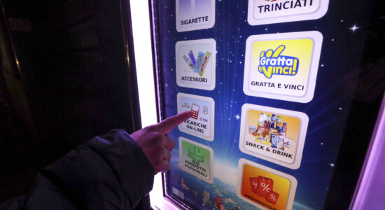 Gratta e Vinci-Foto da imagoecomomica