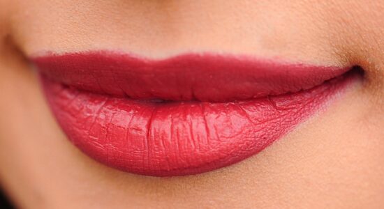 Lip oil per labbra morbide e luminose-Foto da pixabay.com