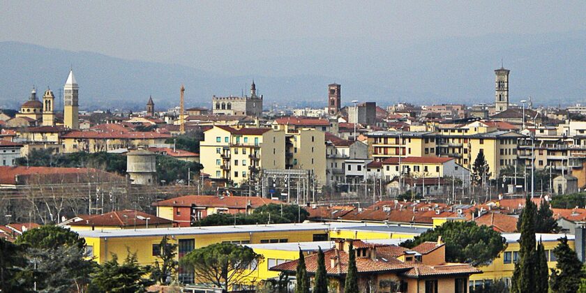 Panorama della città di Prato-Autore MassimilianoGalardi-Foto da wikipedia