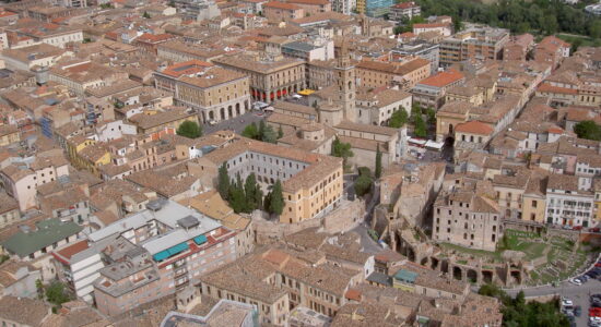 Teramo dall'alto-Foto da wikipedia