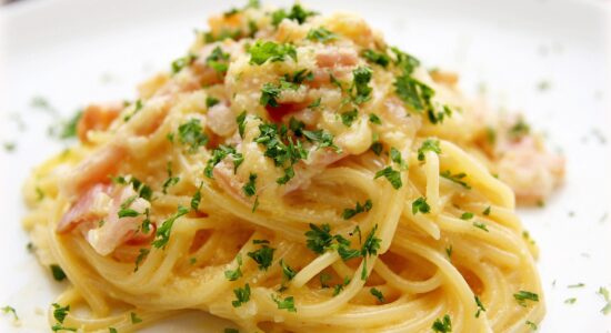 Un piatto di pasta alla carbonara-Foto da pixabay.com