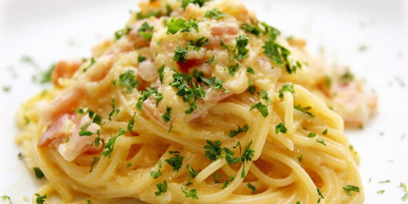 Un piatto di pasta alla carbonara-Foto da pixabay.com