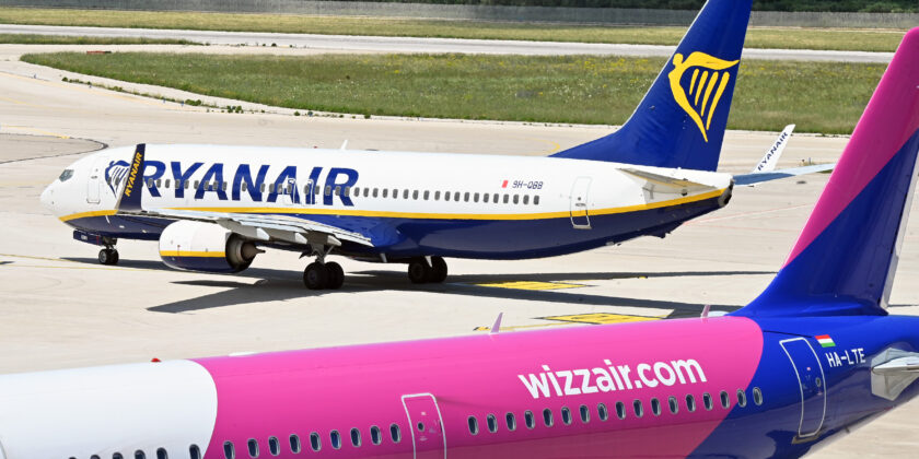 Volare con meno di 20 euro-Foto da imagoeconomica