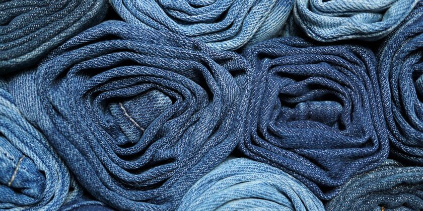 5 idee per abbinare jeans e maglioni-Foto da pixabay.com