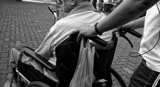 Bonus fino a 3.600 euro per la badante assunta regolarmente-Foto da pixabay.com