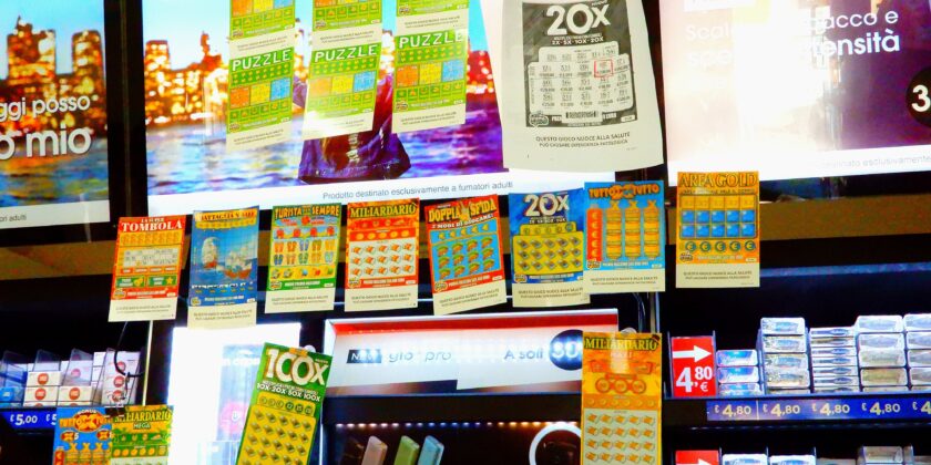 Gratta e Vinci e probabilità-Foto da imagoeconomica