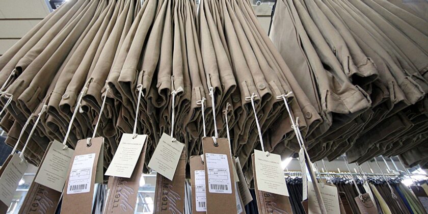 Il pantalone comodo ma super glamour da sfoggiare tutti i giorni-Foto da imagoeconomica