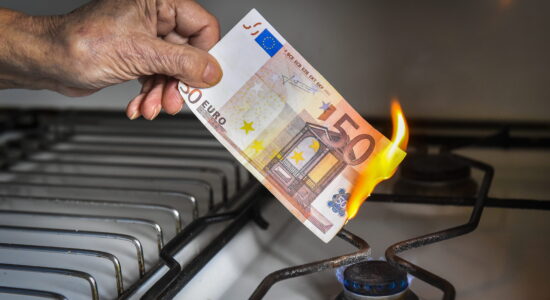 Mazzata sulle bollette del gas-Foto da imagoeconomica