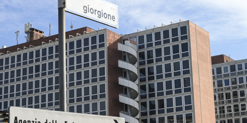 Molti chedono di cambiare le scadenze della rottamazione-Foto da imagoeconomica