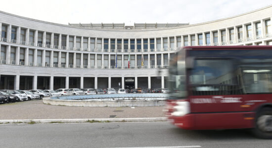 Pensione in anticipo a 61,7 anni-Sede INPS-Foto da imagoeconomica