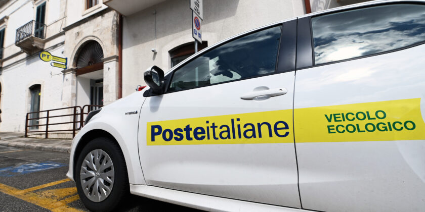 Rendimento del libretto postale Supersmart 360 contro BOT-Foto da imagoeconomica