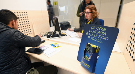 Stratosferico rendimento del 6% di un Buono postale-Foto da imagoeconomica