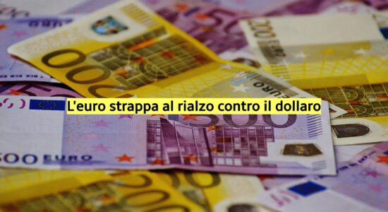 L'euro accelera contro il dollaro e punta ai massimi annuali