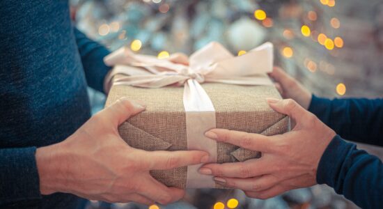 Come fare regali di Natale a tutti con 223 euro e fare comunque un figurone-Foto da pixabay.com