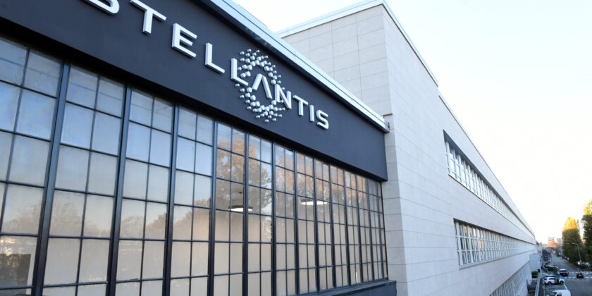 Stellantis offre di lasciare il lavoro e prendere 126.000 euro di premio-Foto da imagoeconomica