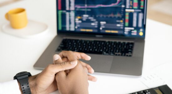 Azioni che hanno chiuso la settimana deboli, ma hanno un interessante dividendo