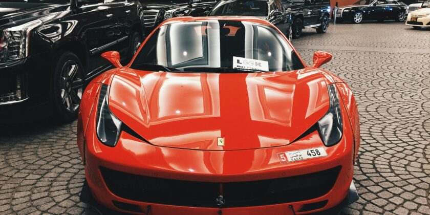 Continua la debolezza del titolo Ferrari, cosa fare?