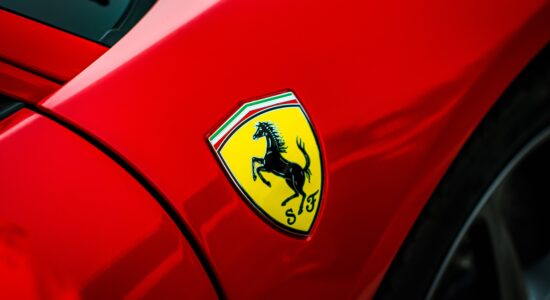 Attenzione al possibile ribasso che incombe sulle azioni Ferrari